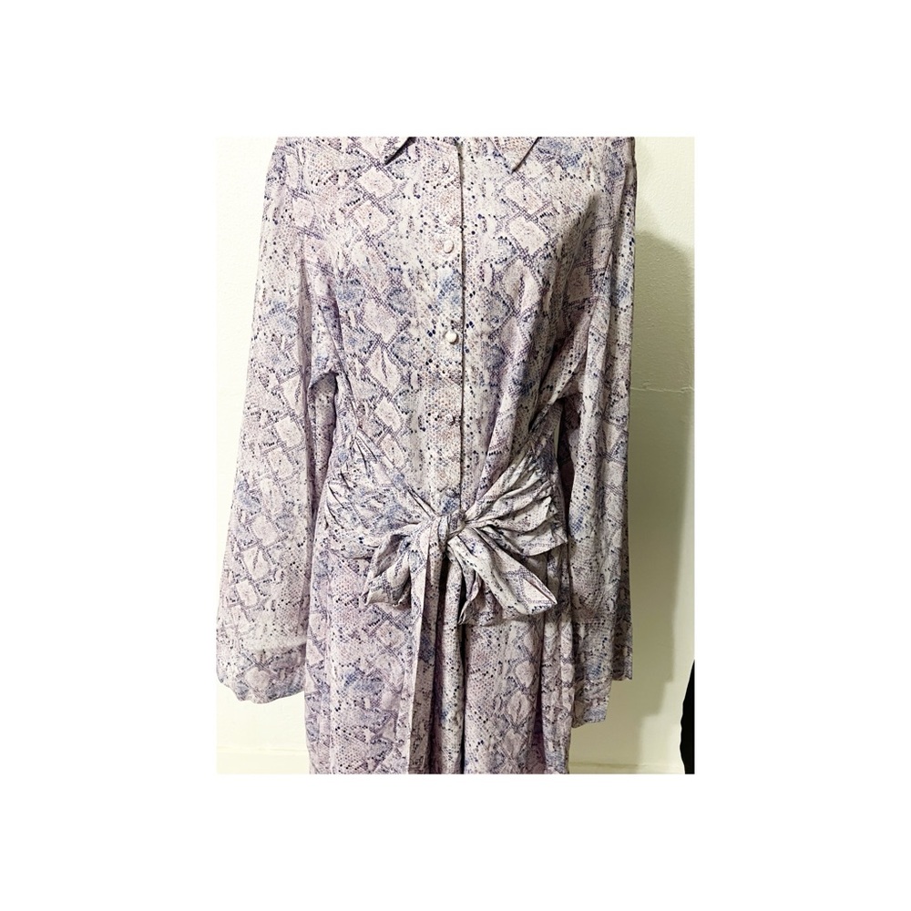 ShowPo HADID MINI DRESS BUTTON DOWN WAIST TIE SHIRT DRESS IN LILAC SNAKE Print - Picture 7 of 8